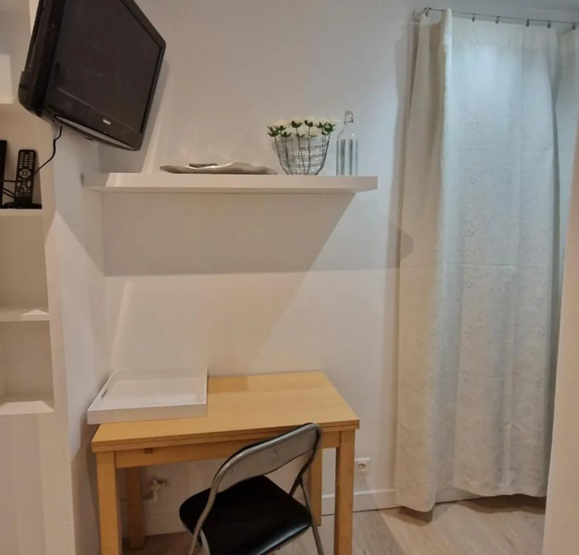 Homestay Michel Ange Apartment Paris